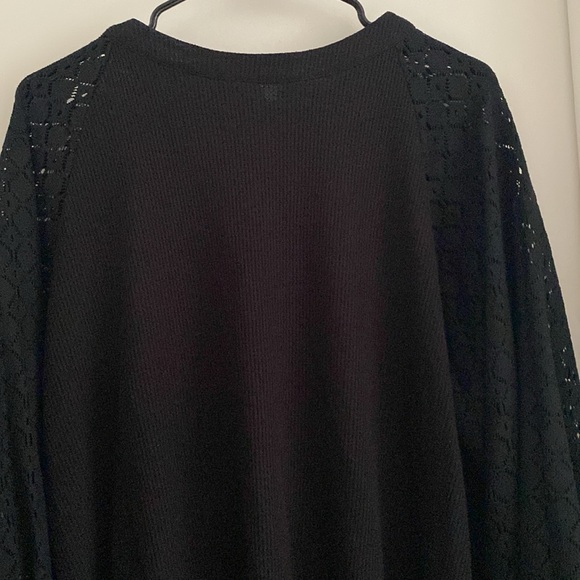 Womens top - Picture 3 of 3